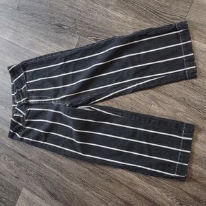 UO Wide Leg Cropped Jeans